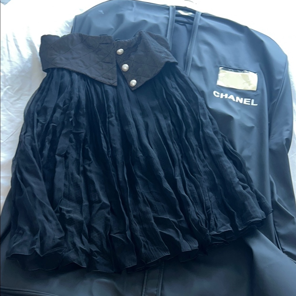 CHANEL Black Quilted Waist Skirt with Pearl Accents